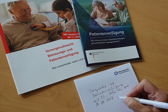 Ehrenamtlich betreuen nicht allein Ehrenamtler Hausnotruf