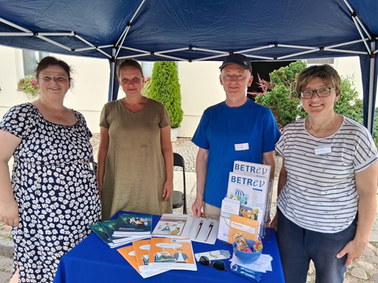 Team_Angermuende_InfoStand1_2026_web.jpg